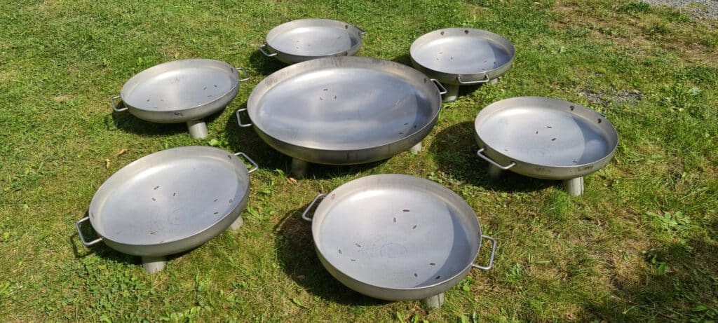 REDCAMP Faltbarer Camping-Grill Aus Edelstahl – 34,5 Cm – Mit Tragetasche, Für Lagerfeuer & Outdoor-Kochen